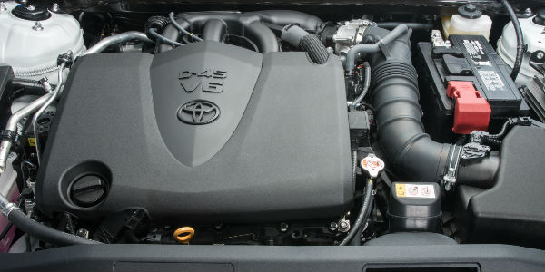 2018 Toyota Camry 3.5-Liter V-6 Engine