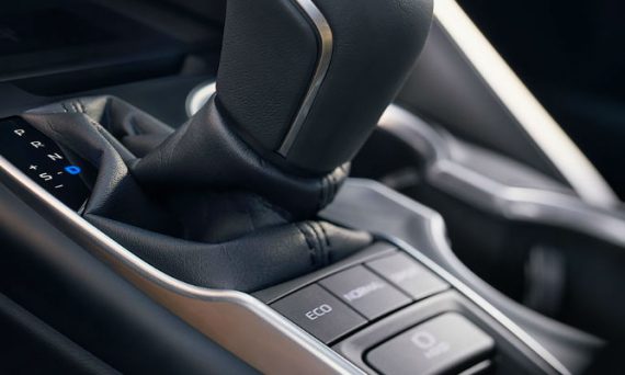 Close Up of 2018 Toyota Camry Drive Mode Buttons and Gear Shifter