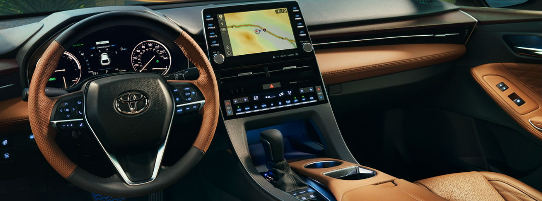 2019 Toyota Avalon Steering Wheel, Dashboard and Toyota Entune 3.0 Touchscreen Display