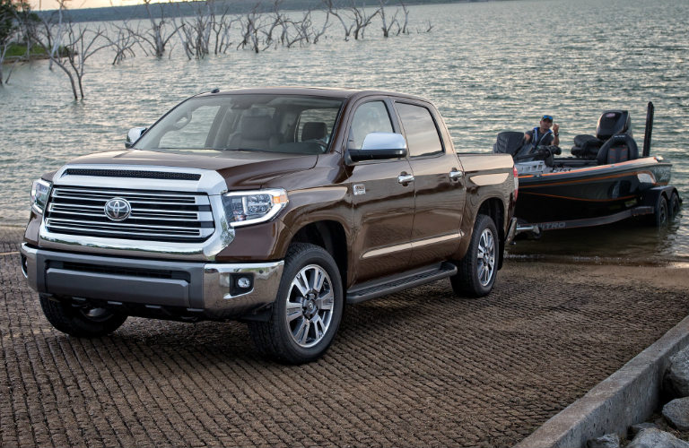 2019 Toyota Tundra pulling boat out of lake